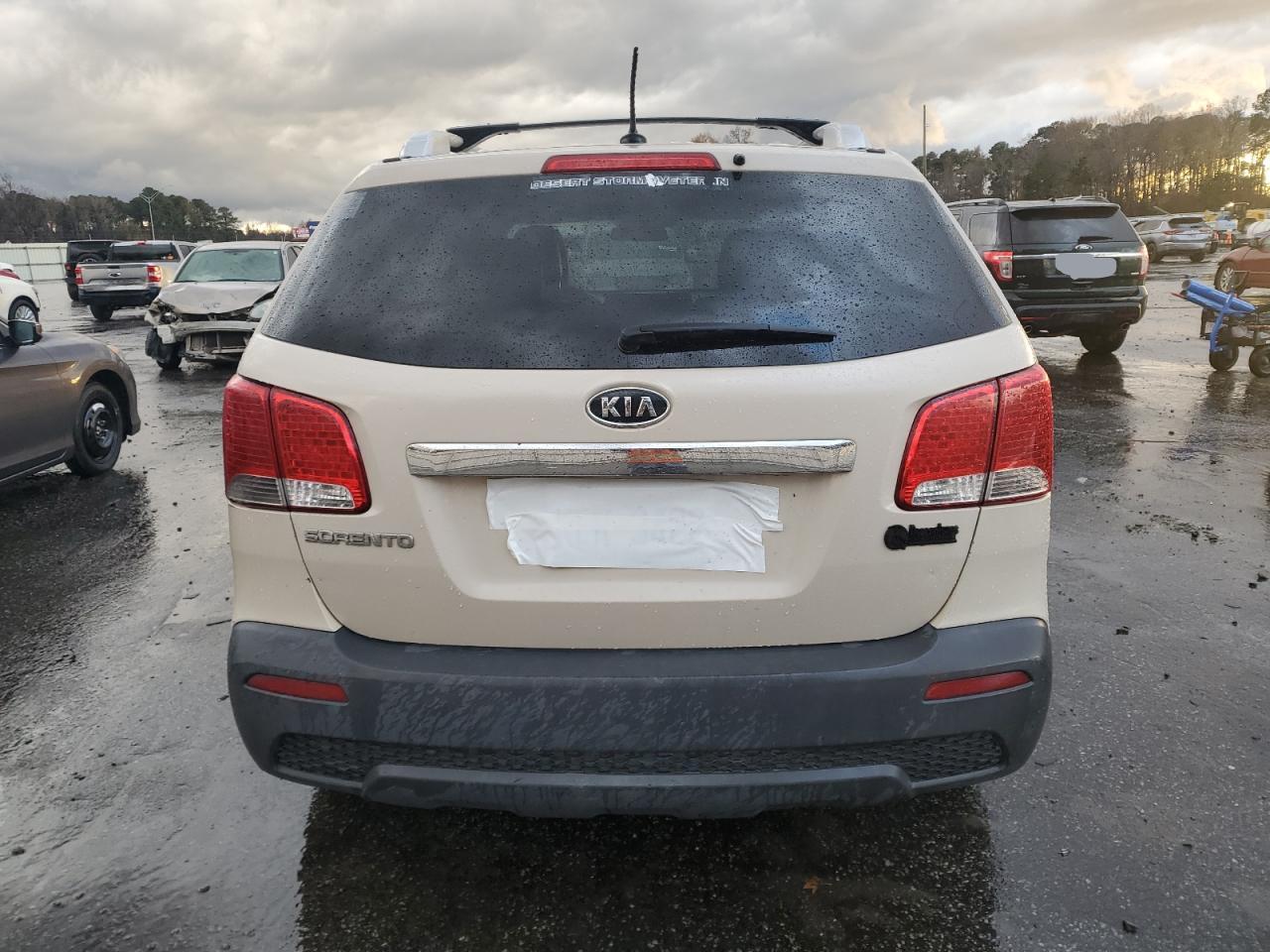 2011 Kia Sorento Base VIN: 5XYKT4A20BG058534 Lot: 84194334