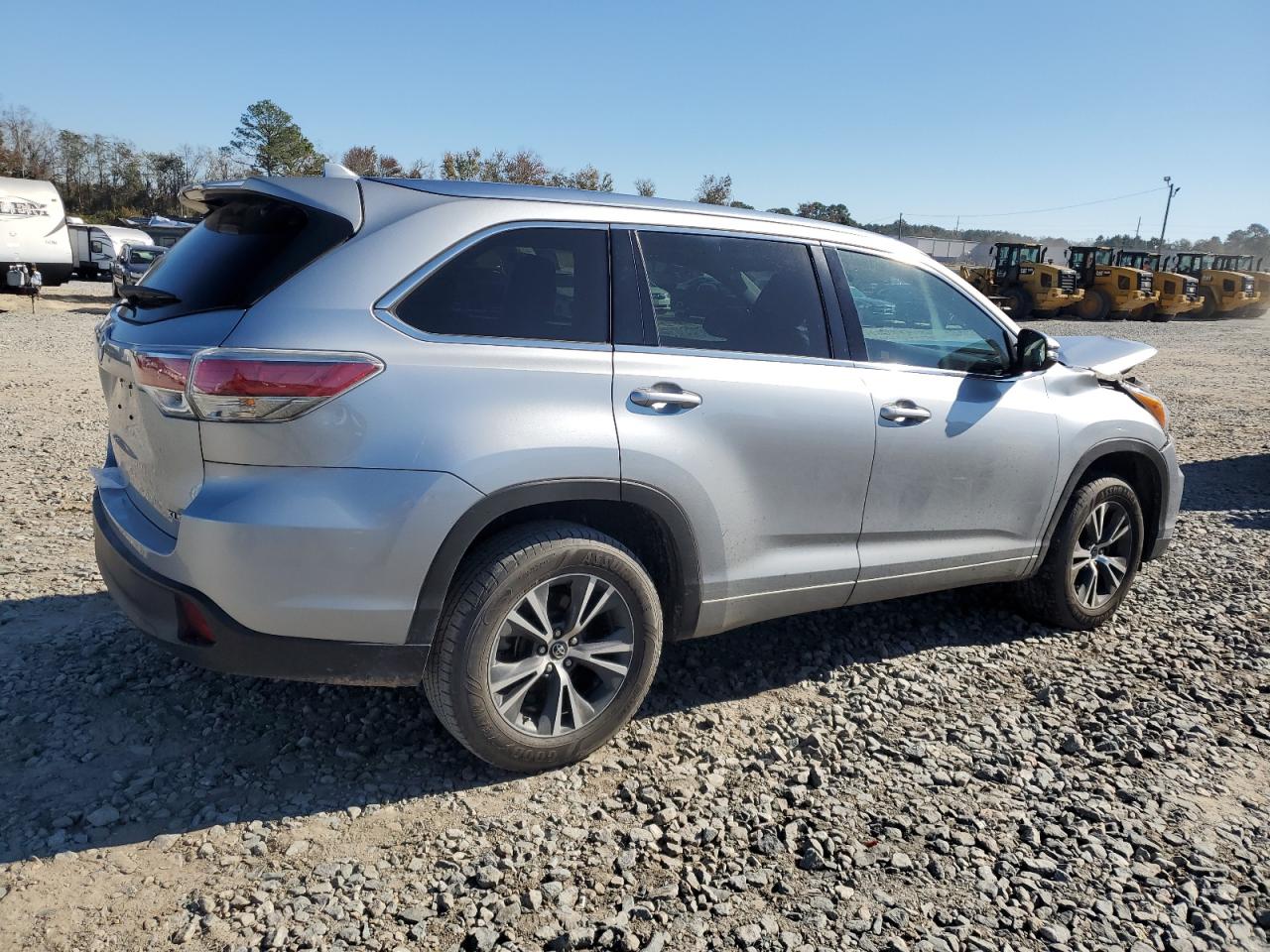 2016 Toyota Highlander - Image 3