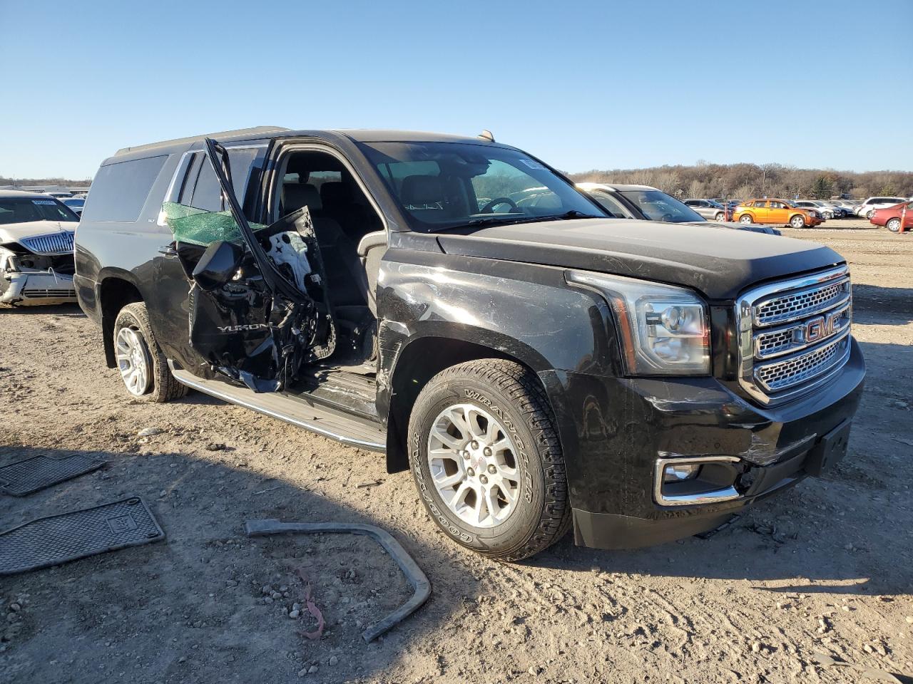 VIN 1GKS2HKC6FR206764 2015 GMC YUKON no.4