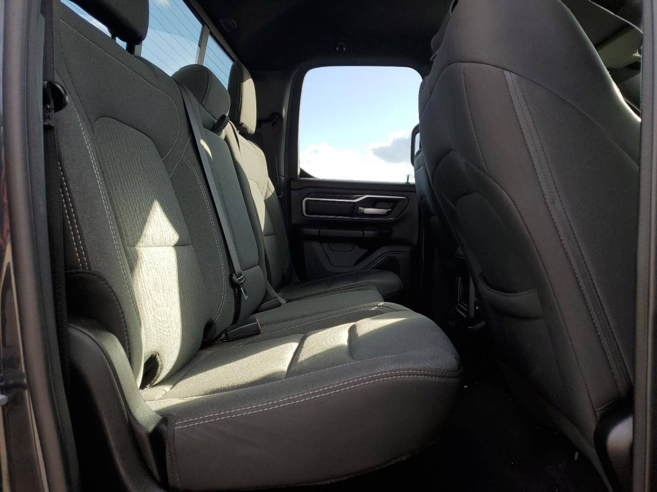 2021 RAM 1500 - Image 10