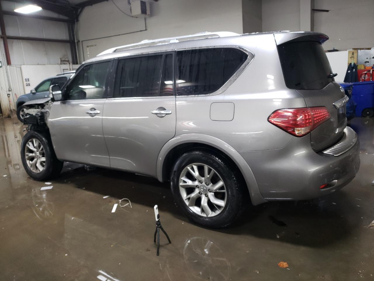 2012 Infiniti QX56 - Image 2