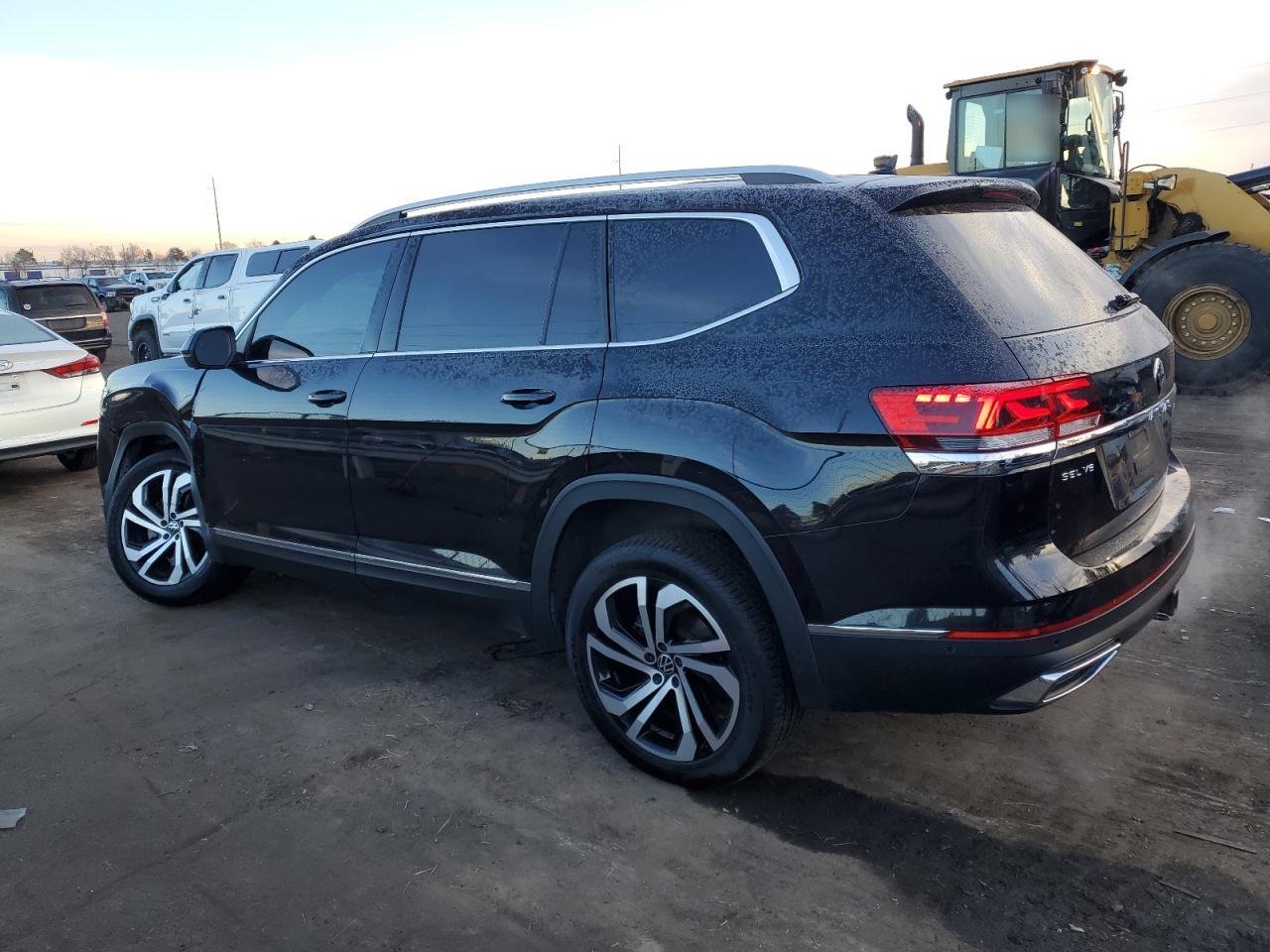 2021 Volkswagen Atlas - Image 2