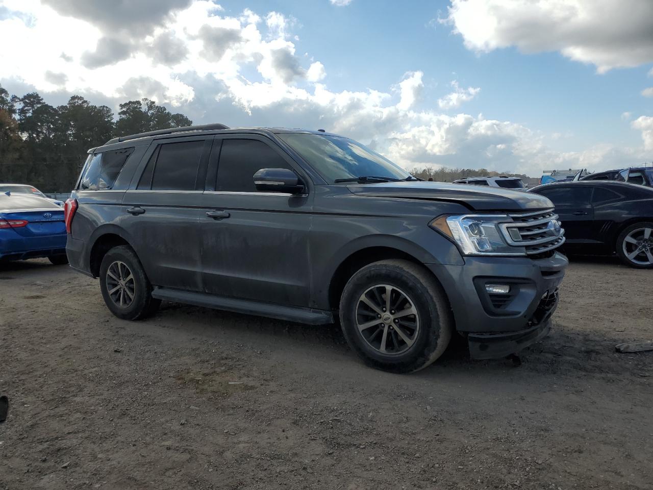 2019 Ford Expedition - Image 4