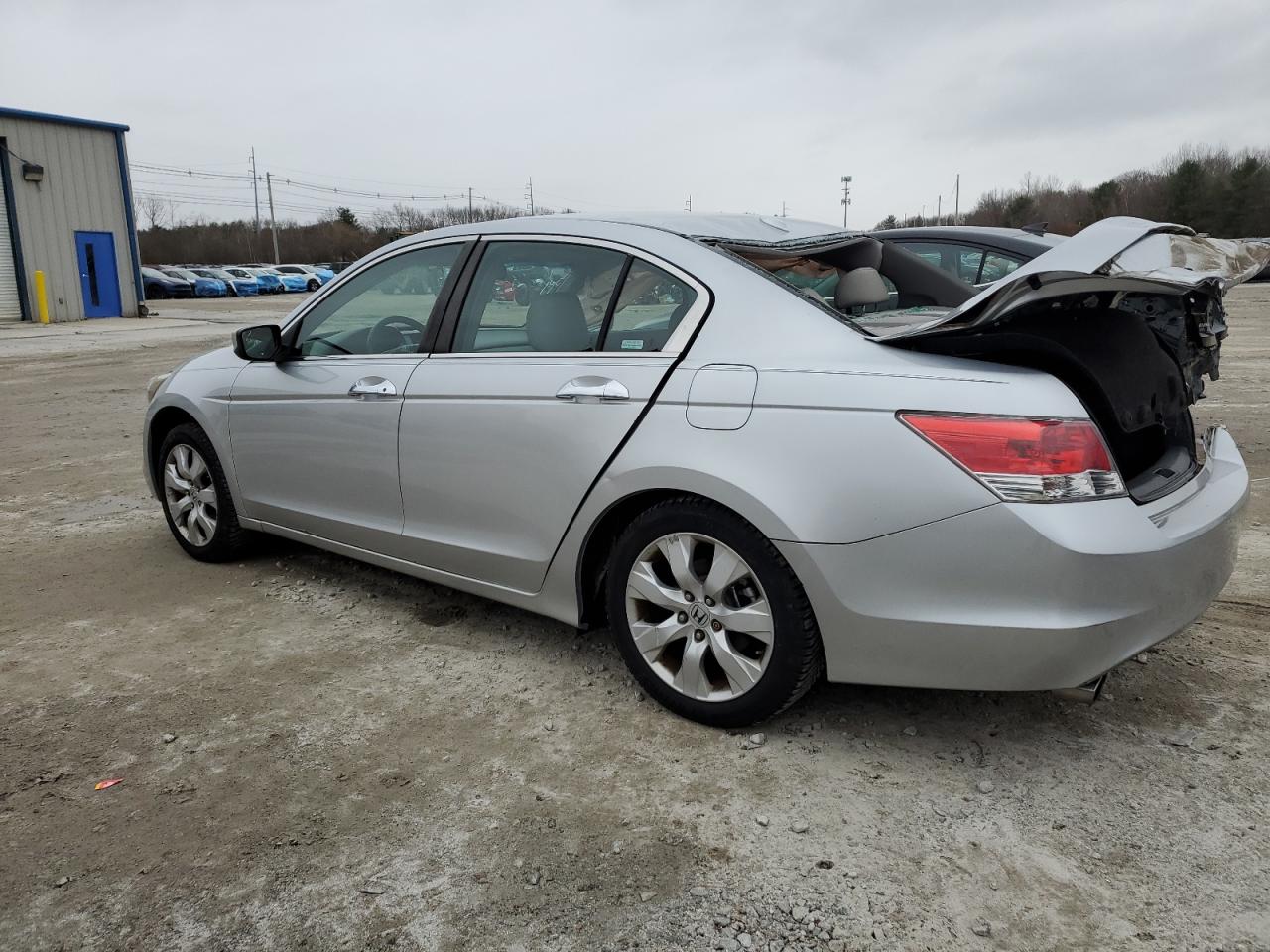 2009 Honda Accord - Image 2