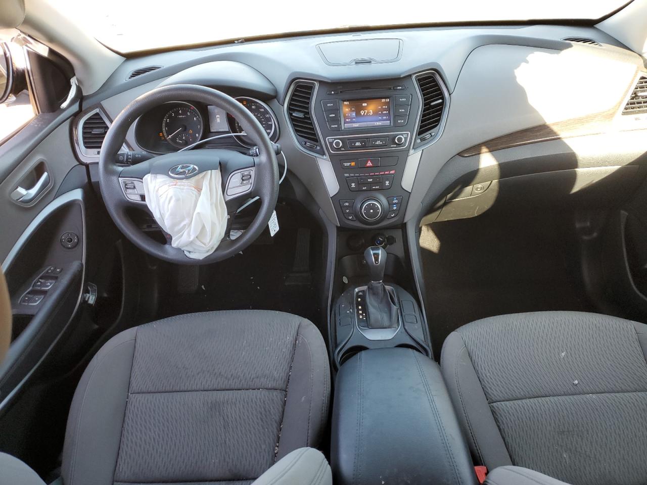 2017 Hyundai Santa Fe - Image 8
