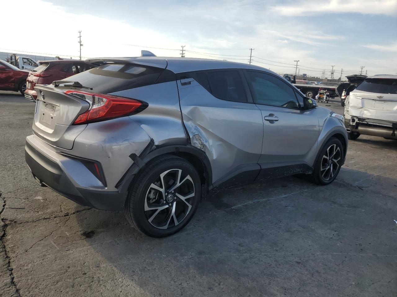 VIN JTNKHMBX6K1040529 2019 TOYOTA C-HR no.3