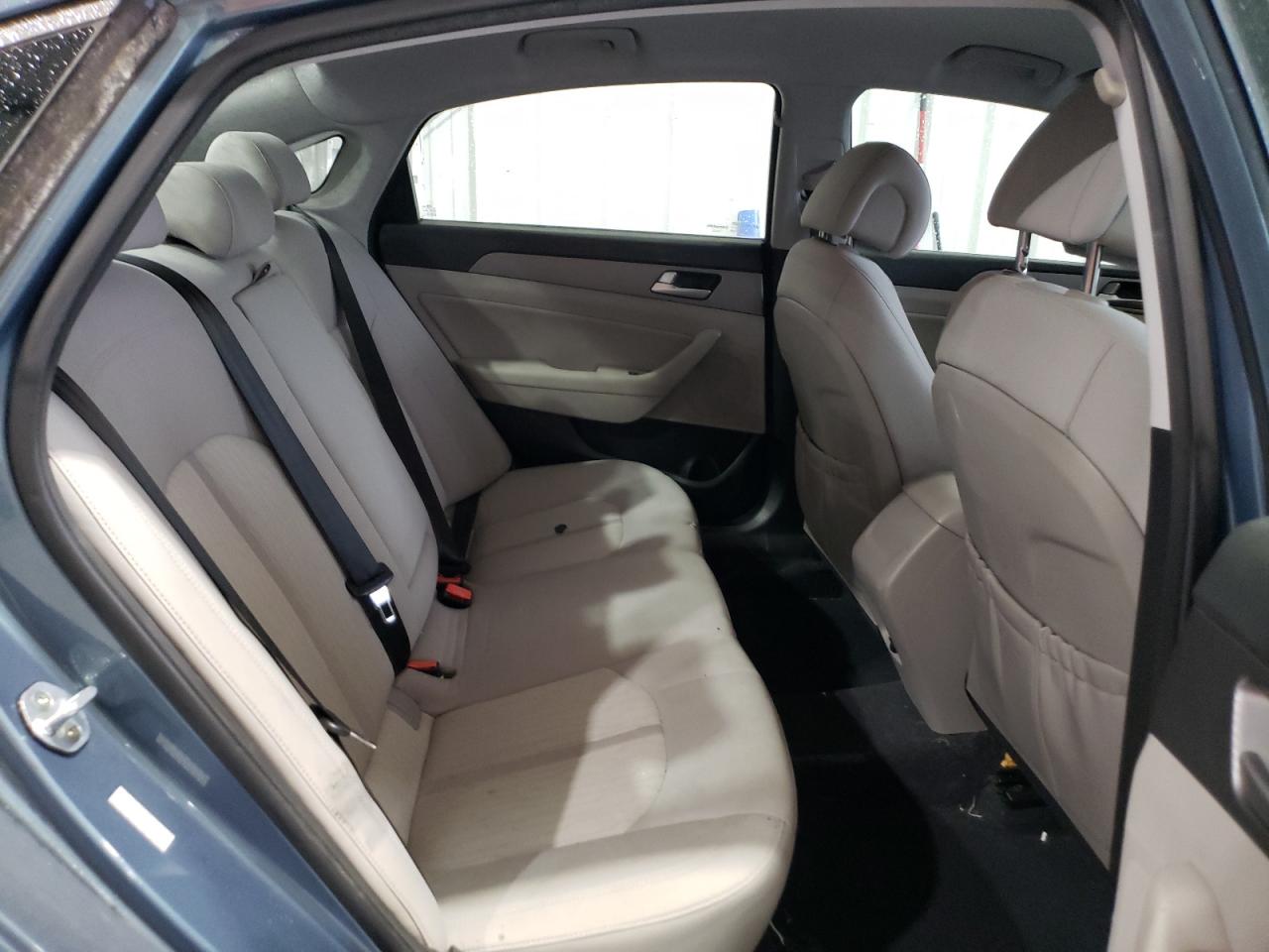 2016 Hyundai Sonata - Image 11