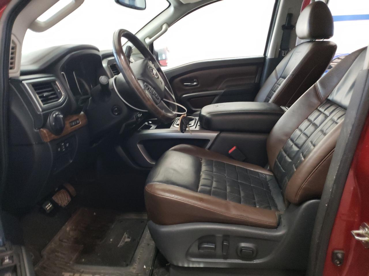 2017 Nissan Titan - Image 7