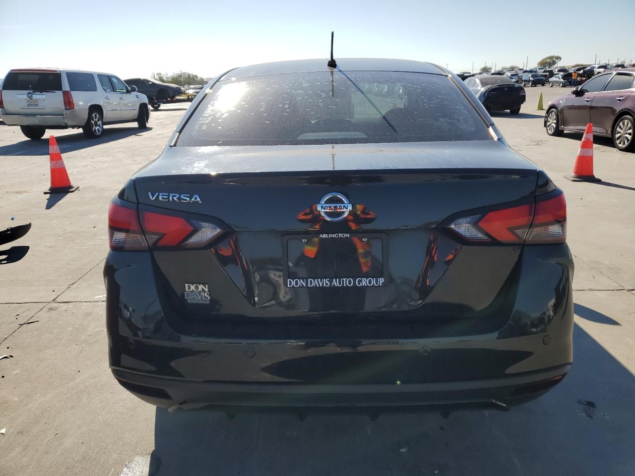 2020 Nissan Versa - Image 6