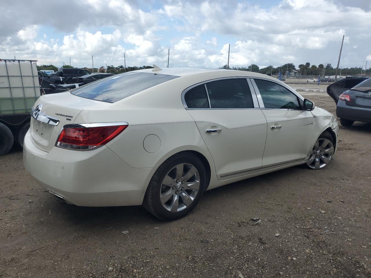 2011 Buick LaCrosse - Image 3
