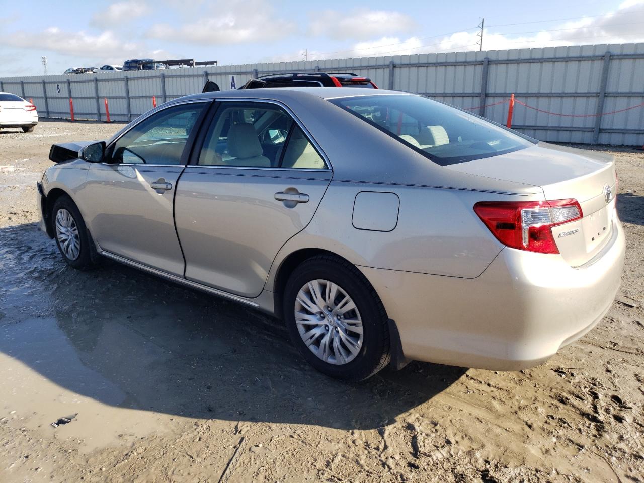 VIN 4T1BF1FK2DU713773 2013 TOYOTA CAMRY no.2