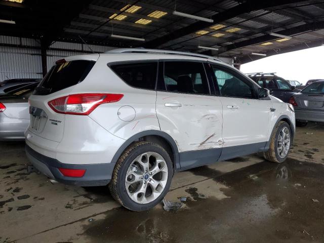  FORD ESCAPE 2016 Biały