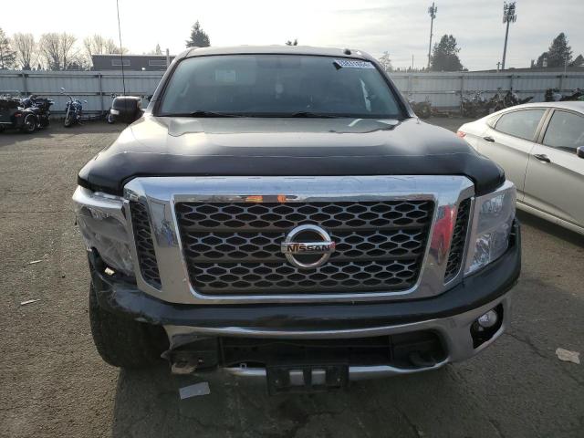  NISSAN TITAN 2018 Черный