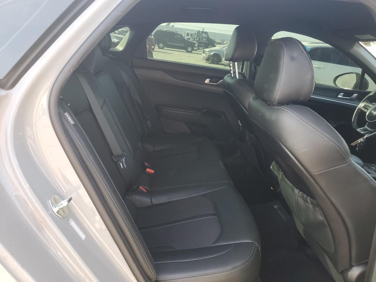 2021 Kia K5 - Image 10