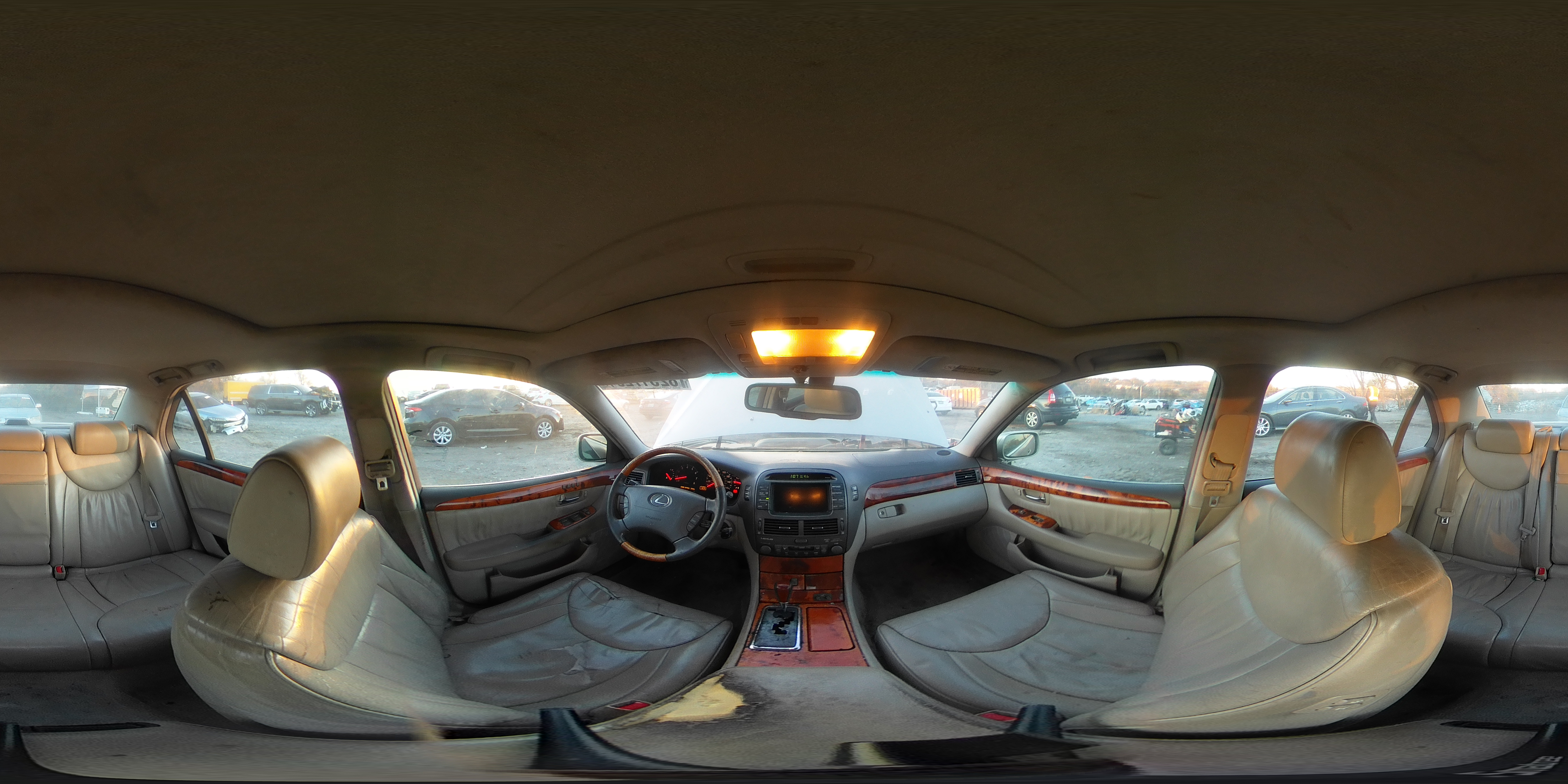 2001 Lexus LS - Image 12