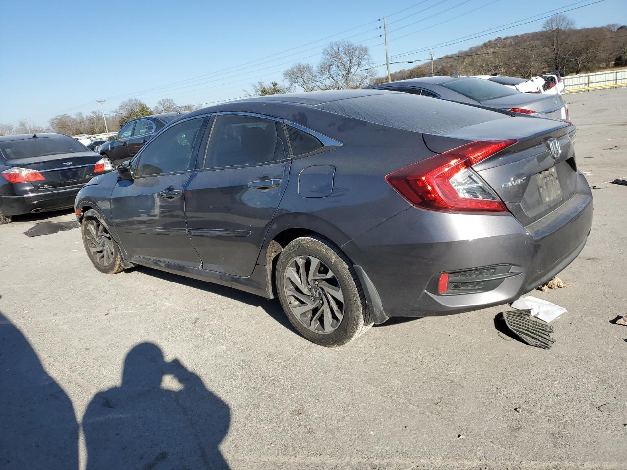 VIN 19XFC2F79GE052357 2016 HONDA CIVIC no.2