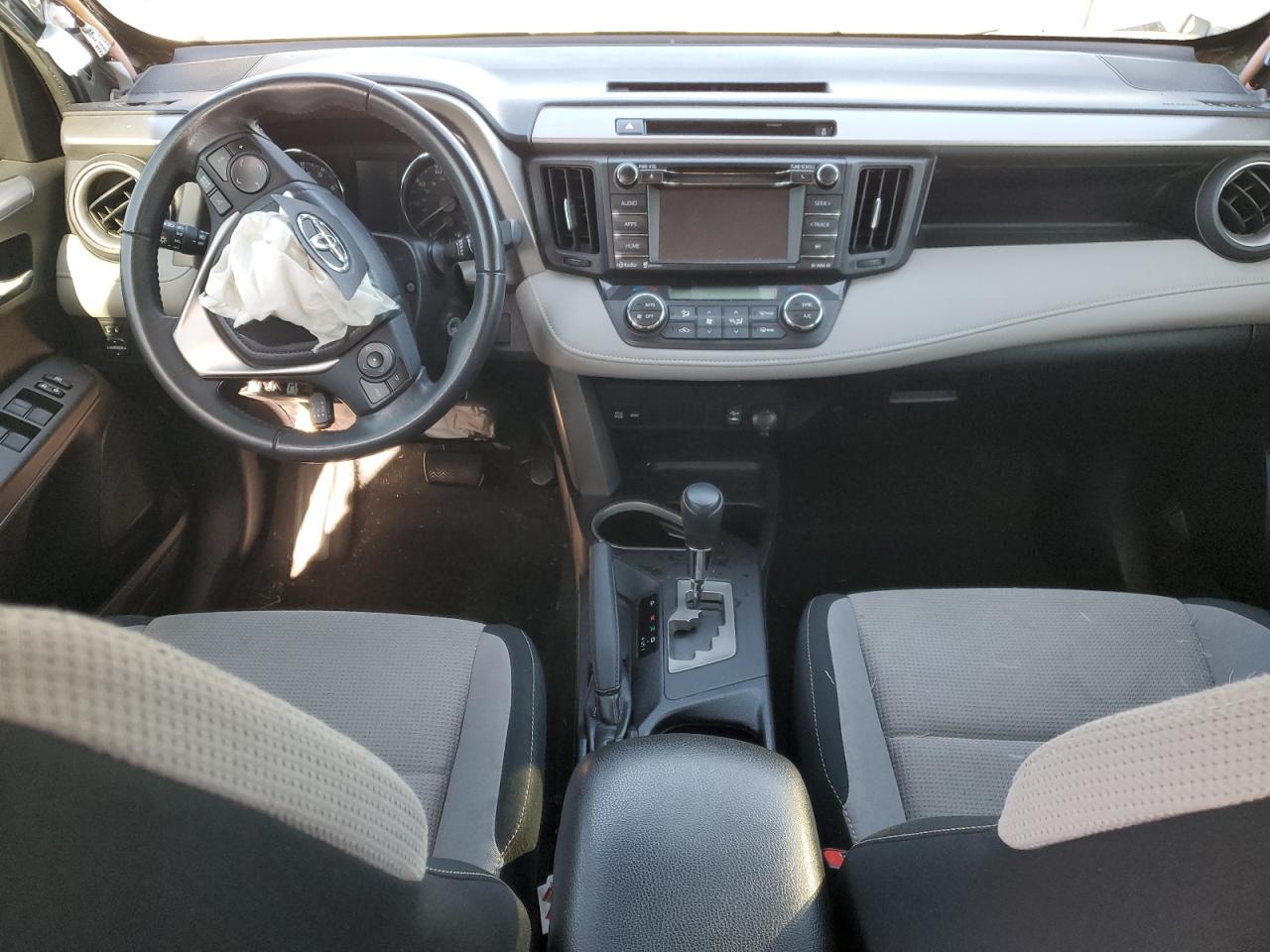 2016 Toyota RAV 4 - Image 8