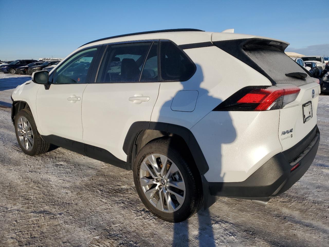 VIN: 2T3R1RFV9PW335100 2023 TOYOTA RAV4