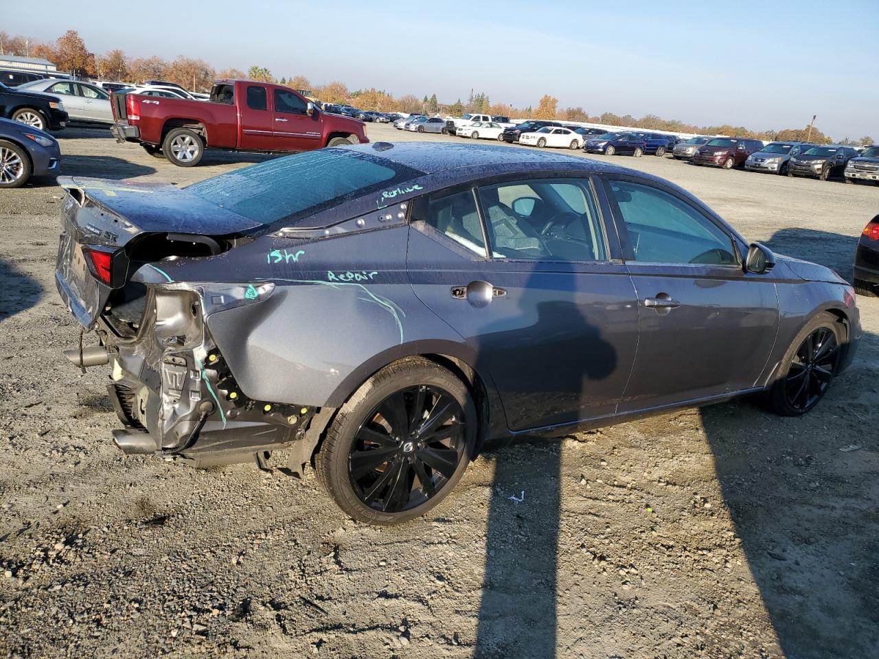 2022 Nissan Altima - Image 3