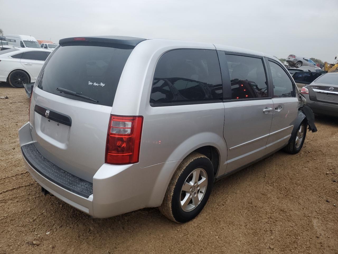 2009 Dodge Caravan - Image 3