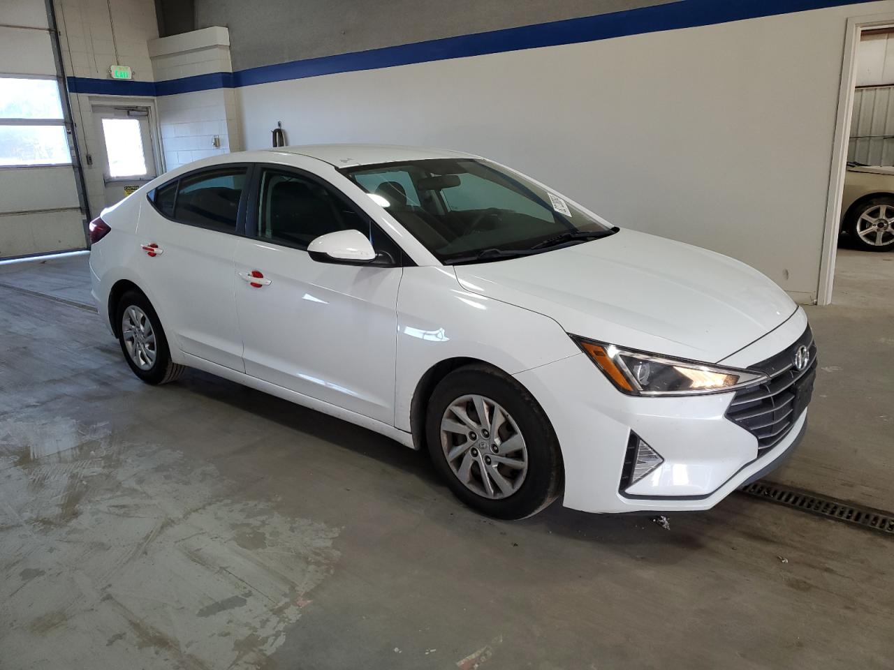 VIN 5NPD74LF4KH421164 2019 HYUNDAI ELANTRA no.4