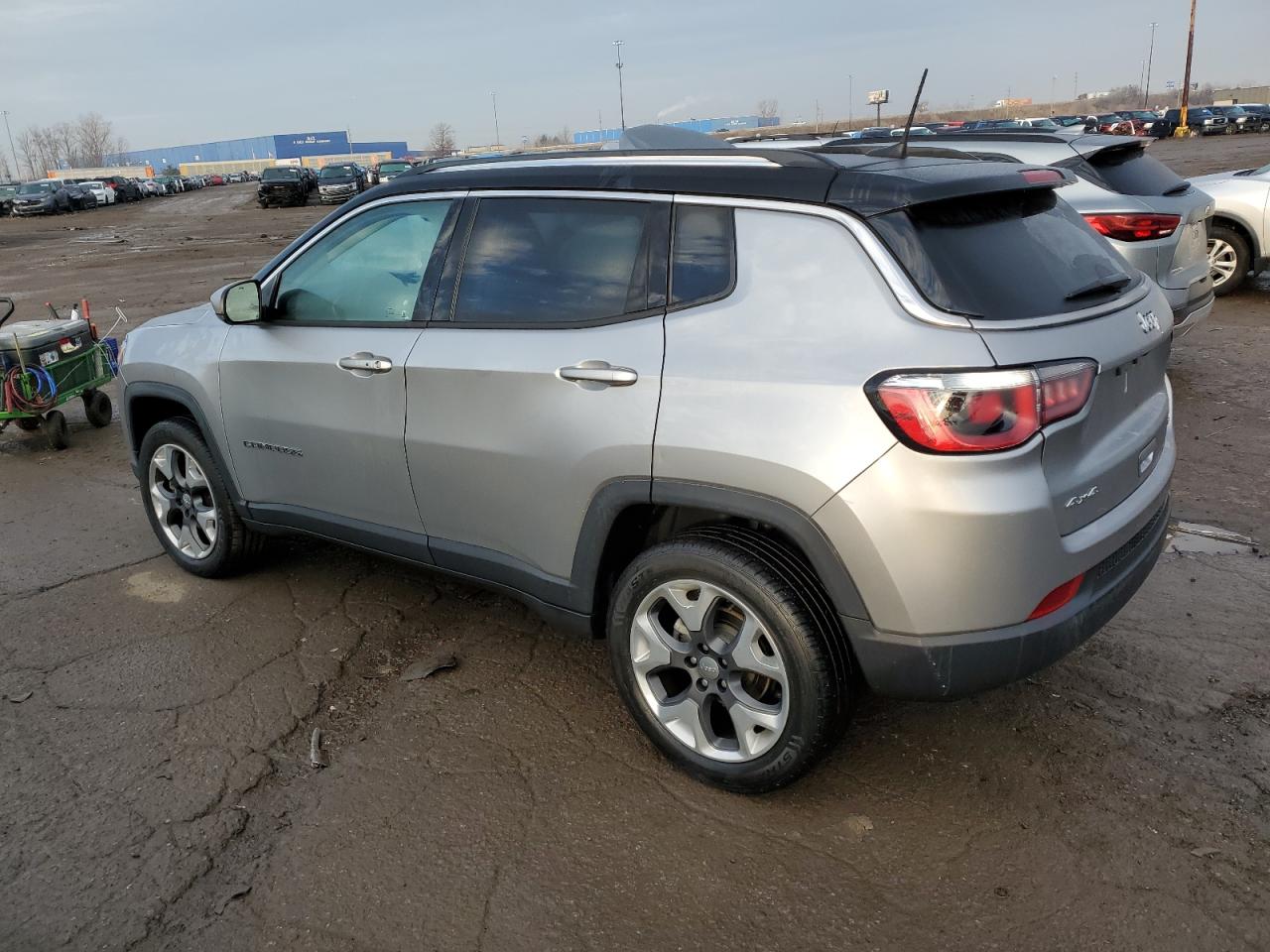 3C4NJDCB8KT674104 2019 JEEP COMPASS - Image 2