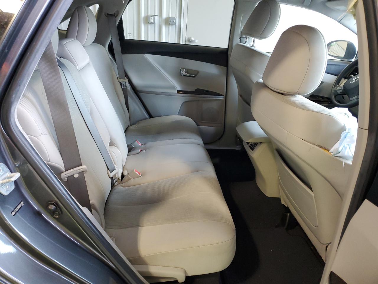 2011 Toyota Venza - Image 11