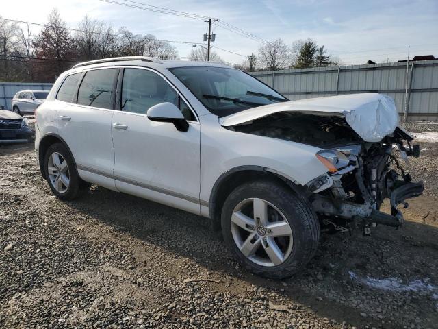  VOLKSWAGEN TOUAREG 2013 Білий