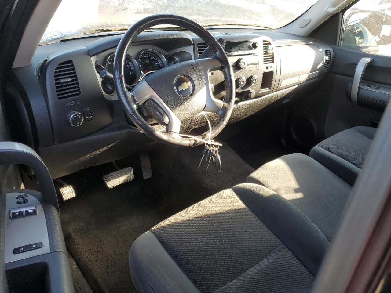 2007 Chevrolet Silverado - Image 8