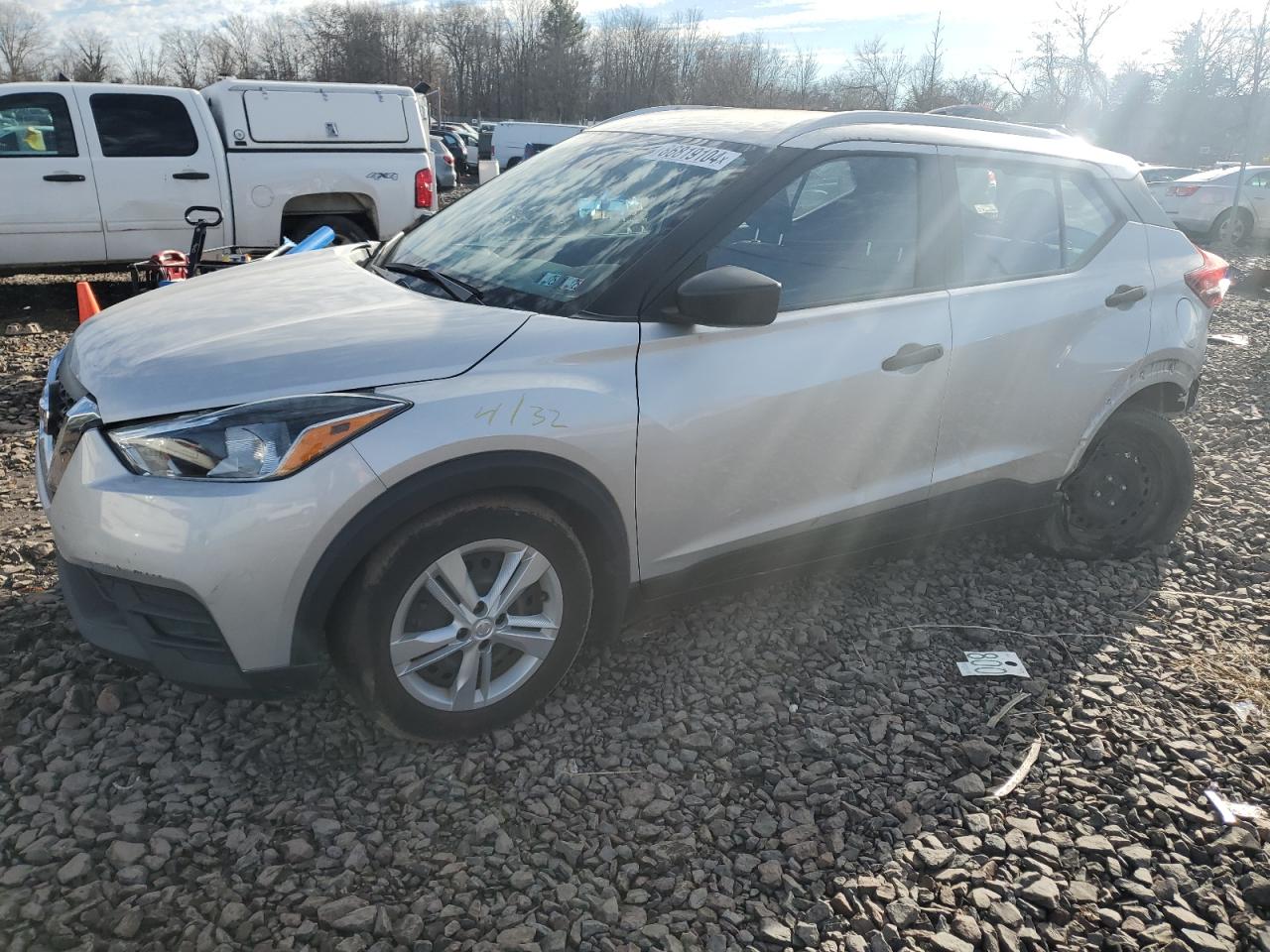 VIN 3N1CP5CU2JL540767 2018 NISSAN KICKS no.1