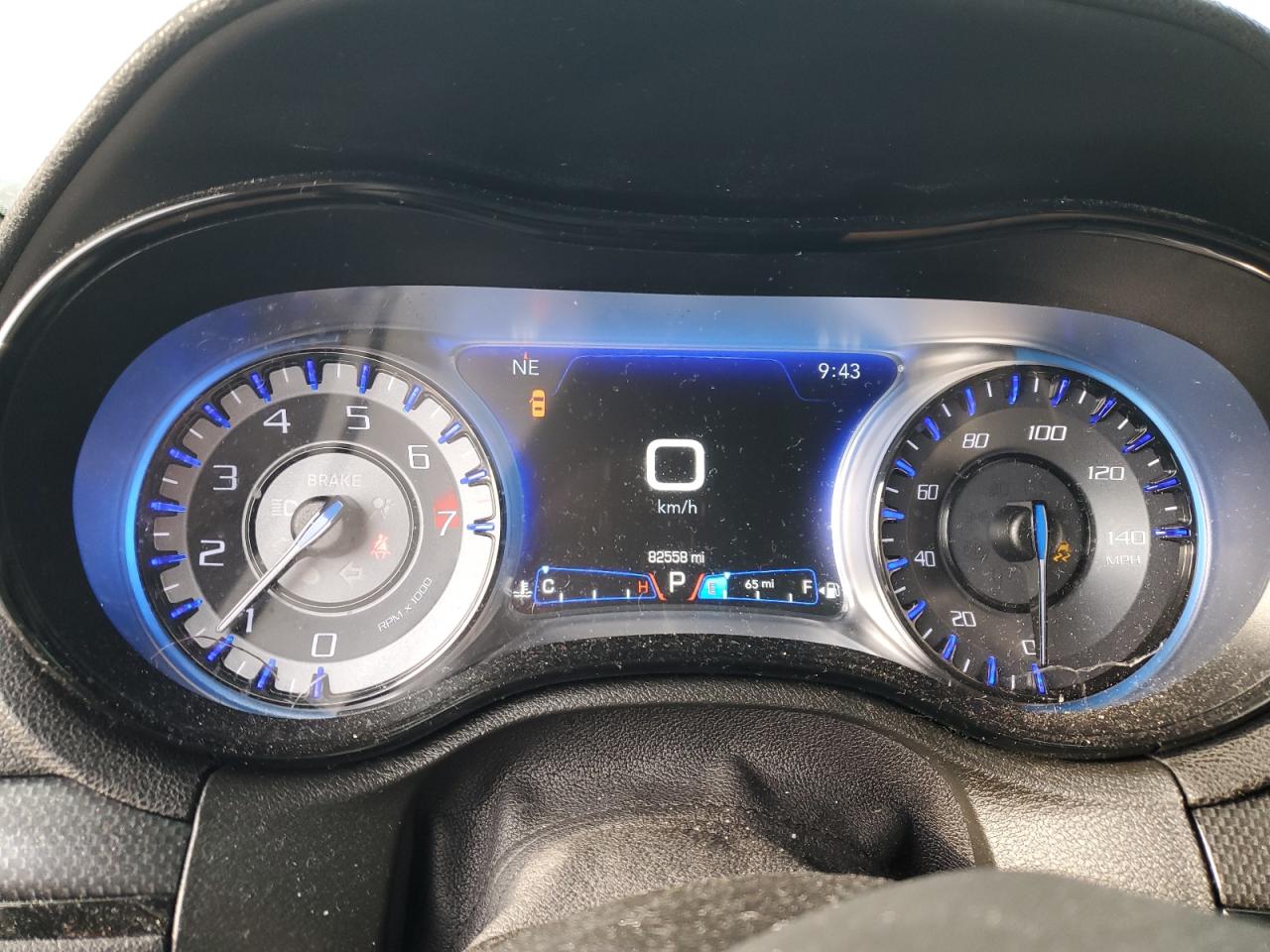 2016 Chrysler 300 - Image 9