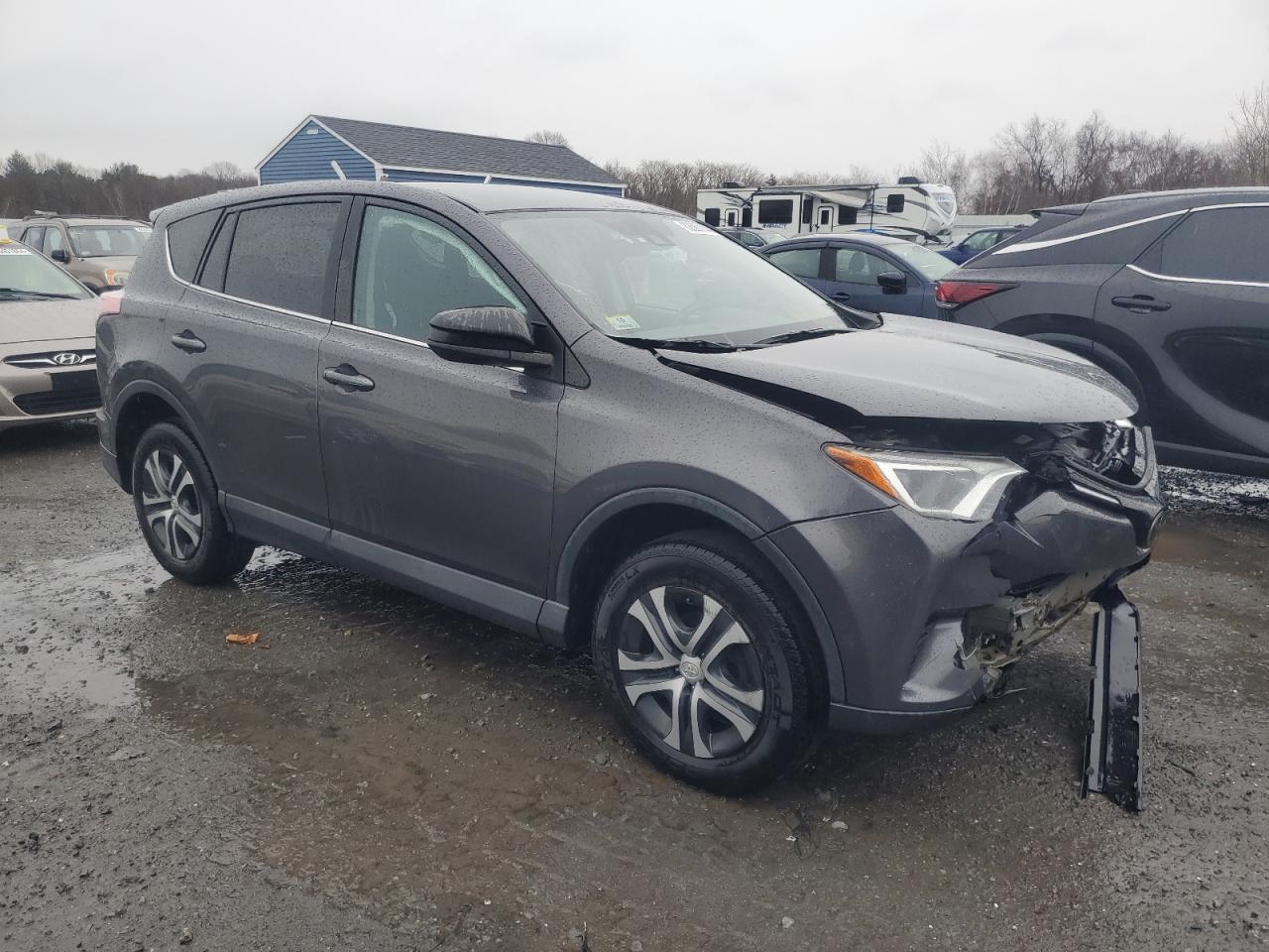 VIN 2T3BFREVXHW686085 2017 TOYOTA RAV4 no.4