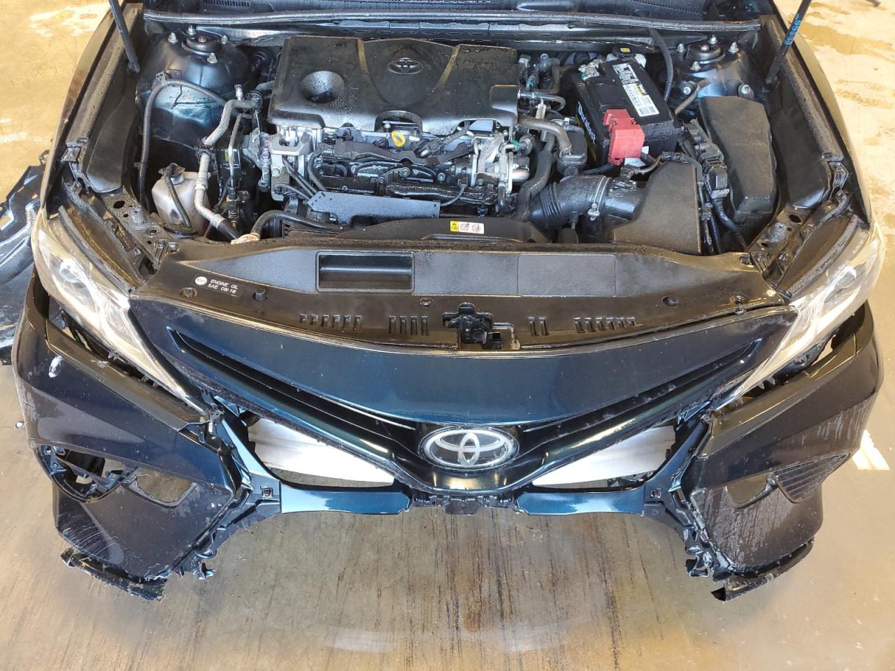 2018 Toyota Camry - Image 11