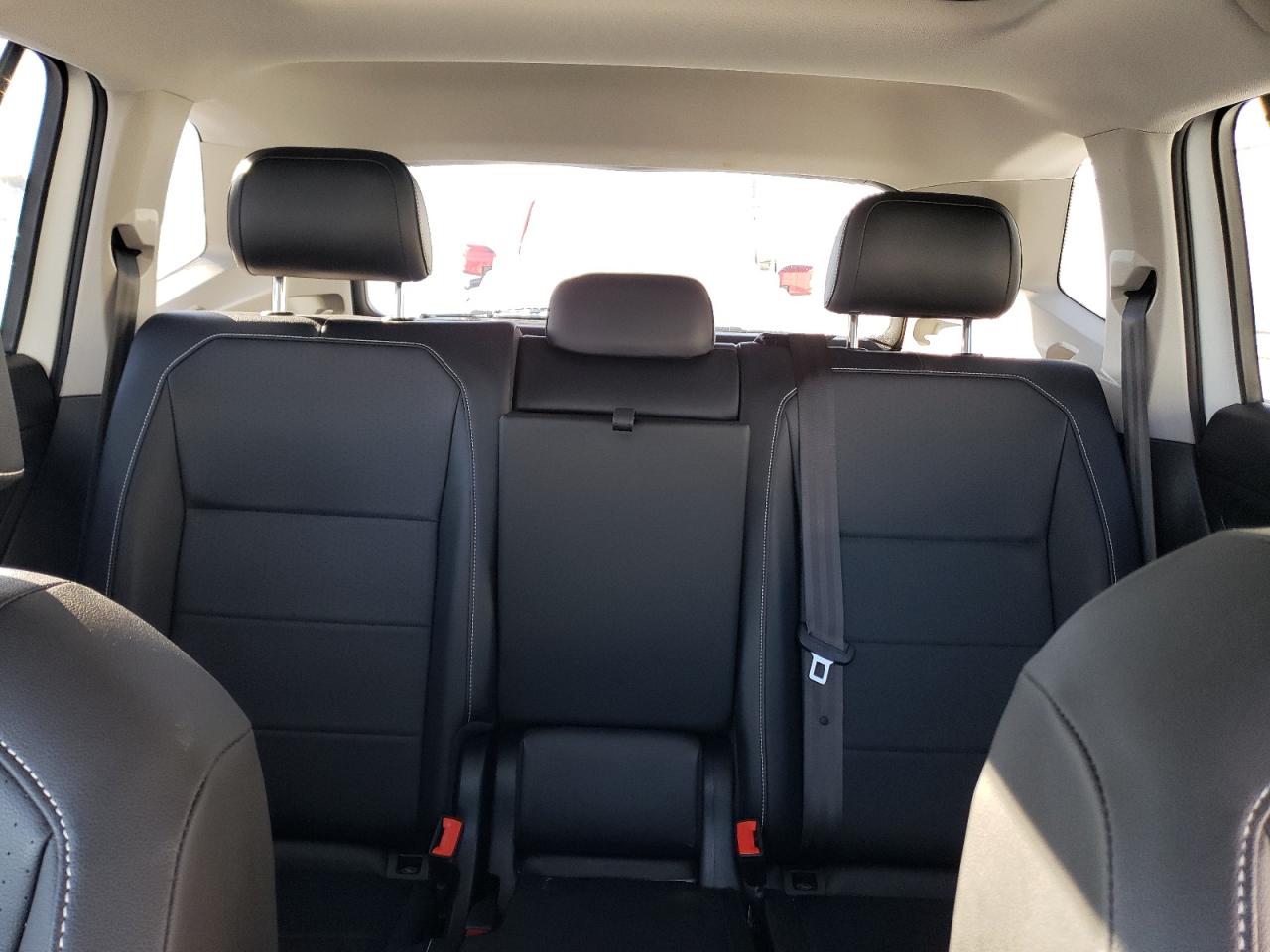 2021 Volkswagen Tiguan - Image 10