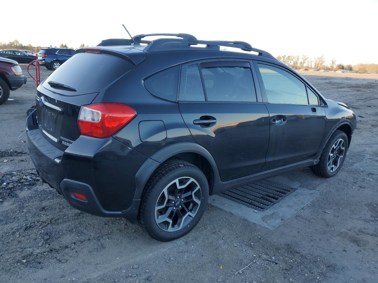 2016 Subaru XV - Image 3