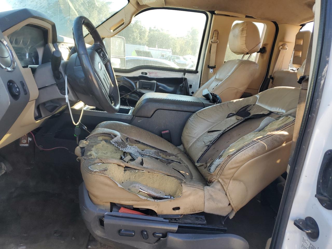 2012 Ford F250 - Image 7