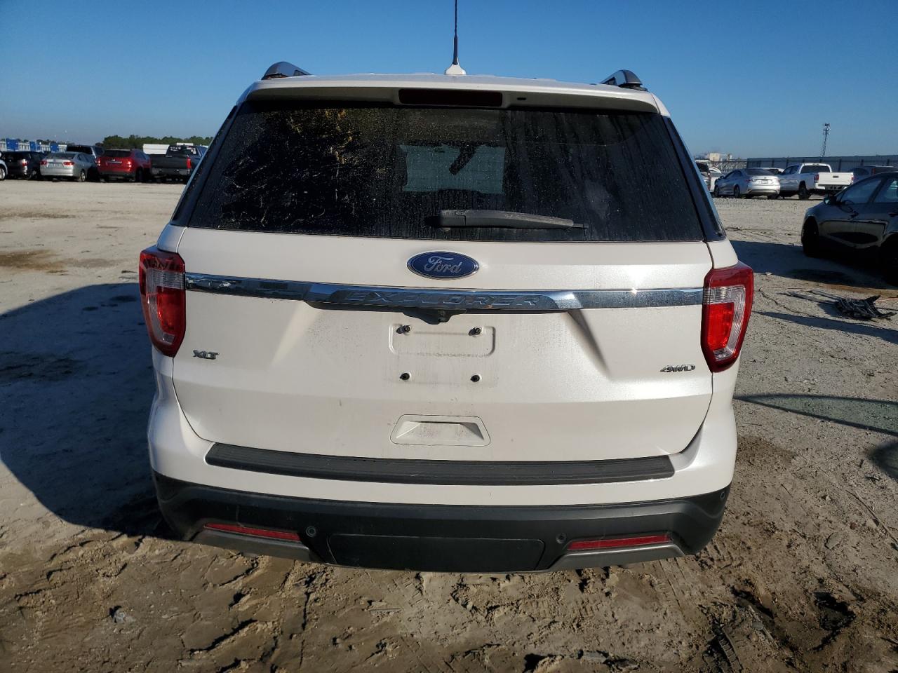 2019 Ford Explorer Xlt VIN: 1FM5K8D83KGB00372 Lot: 85652044