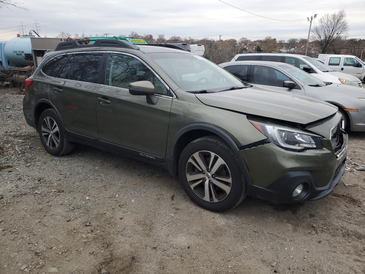 2018 Subaru Outback - Image 4