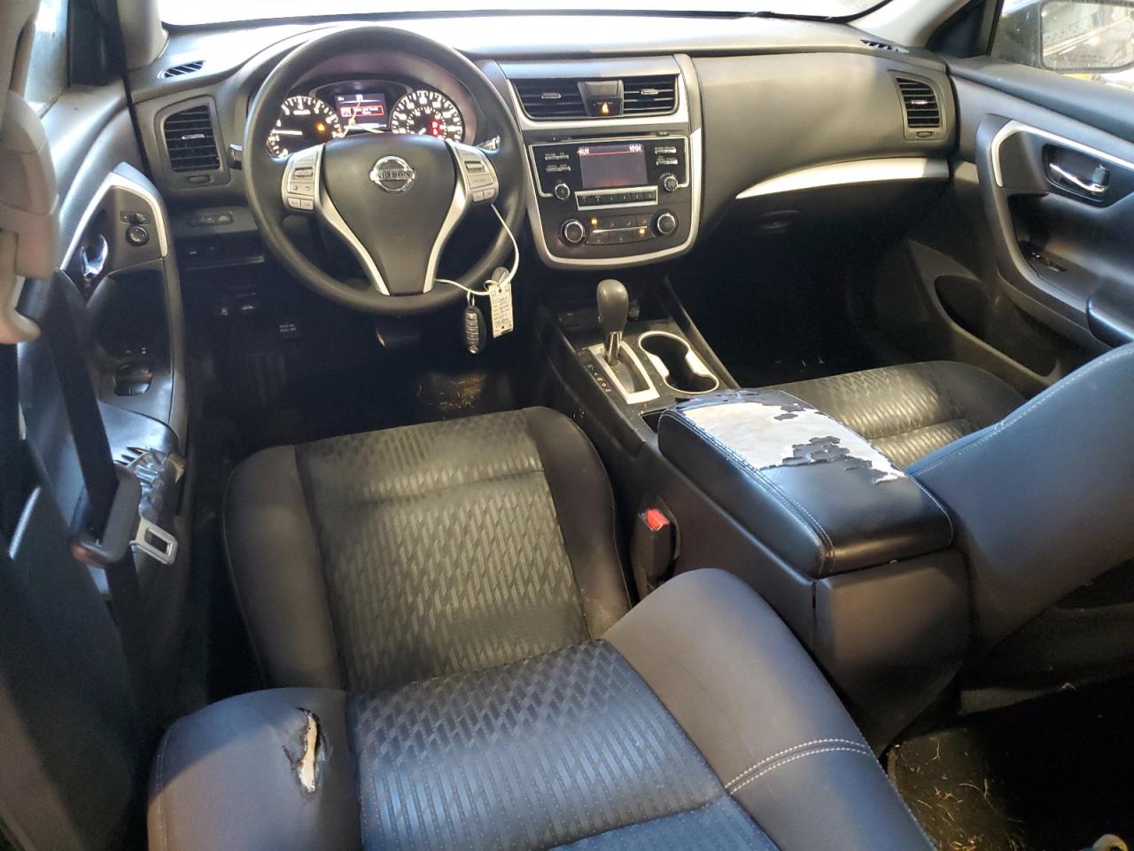 2017 Nissan Altima - Image 8