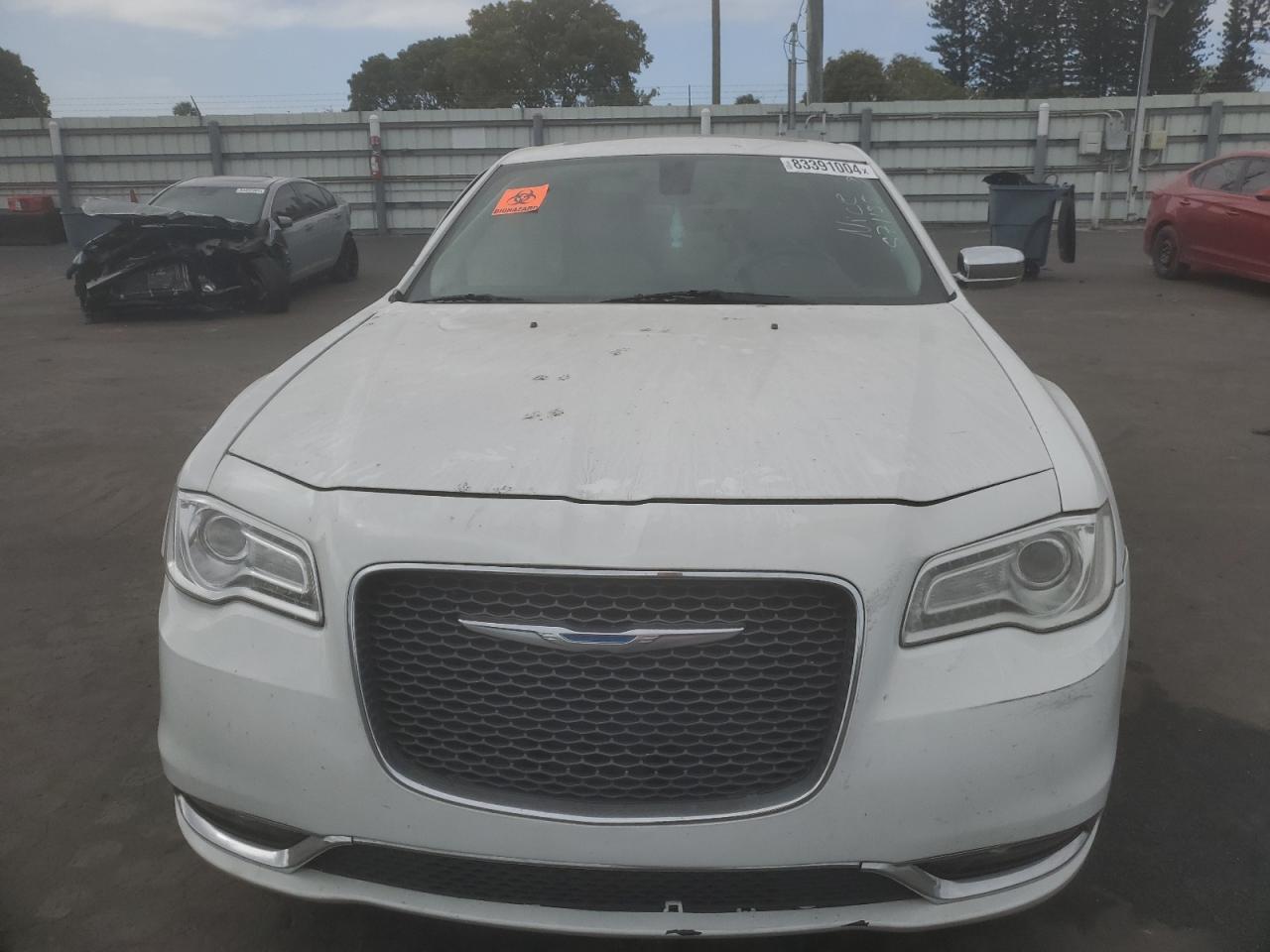 VIN 2C3CCAEG5HH571155 2017 CHRYSLER 300 no.5