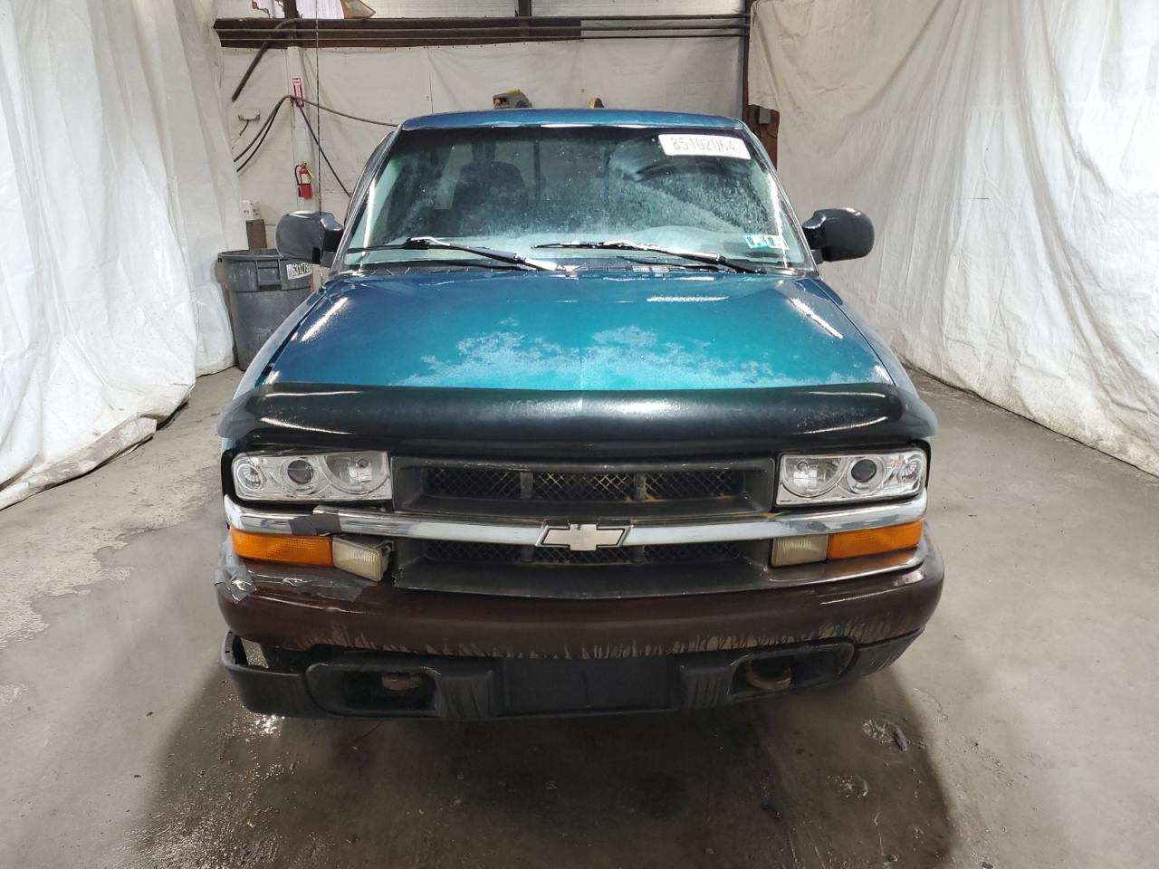 1998 Chevrolet S-10 Pickup - Image 5