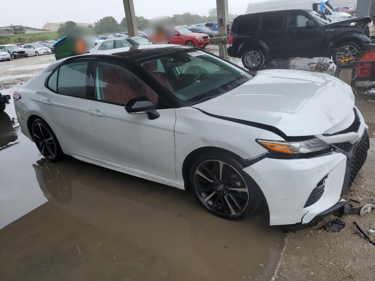 2019 Toyota Camry - Image 4