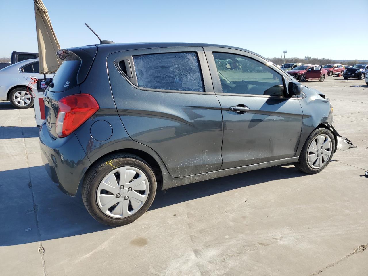 VIN KL8CB6SA5JC420992 2018 CHEVROLET SPARK no.3