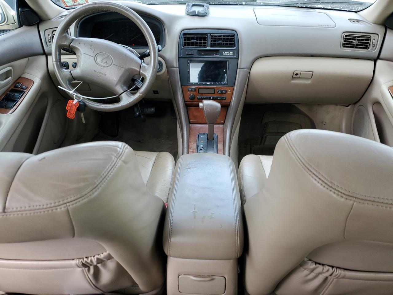 2000 Lexus ES - Image 8