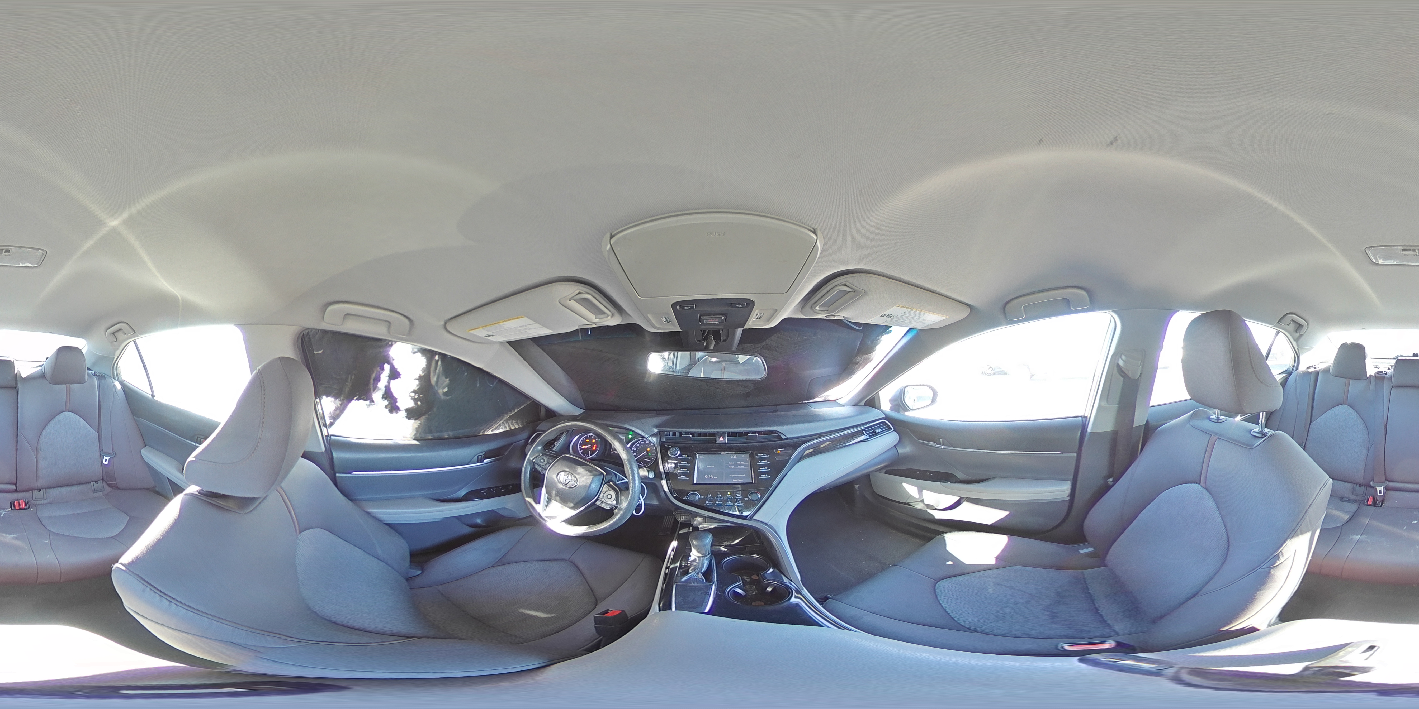 2019 Toyota Camry - Image 13