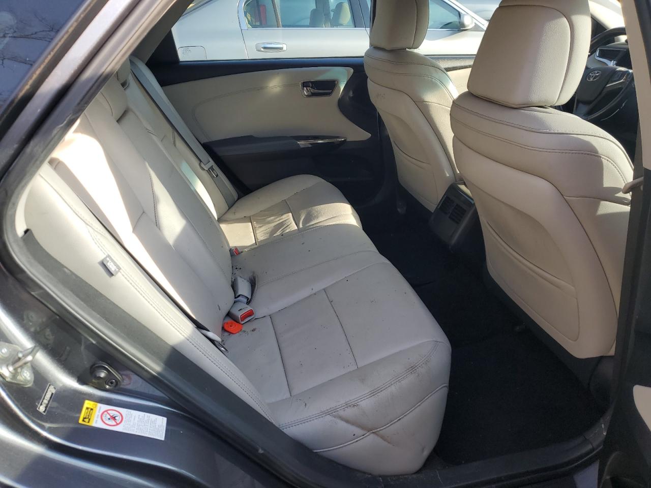 2013 Toyota Avalon - Image 10