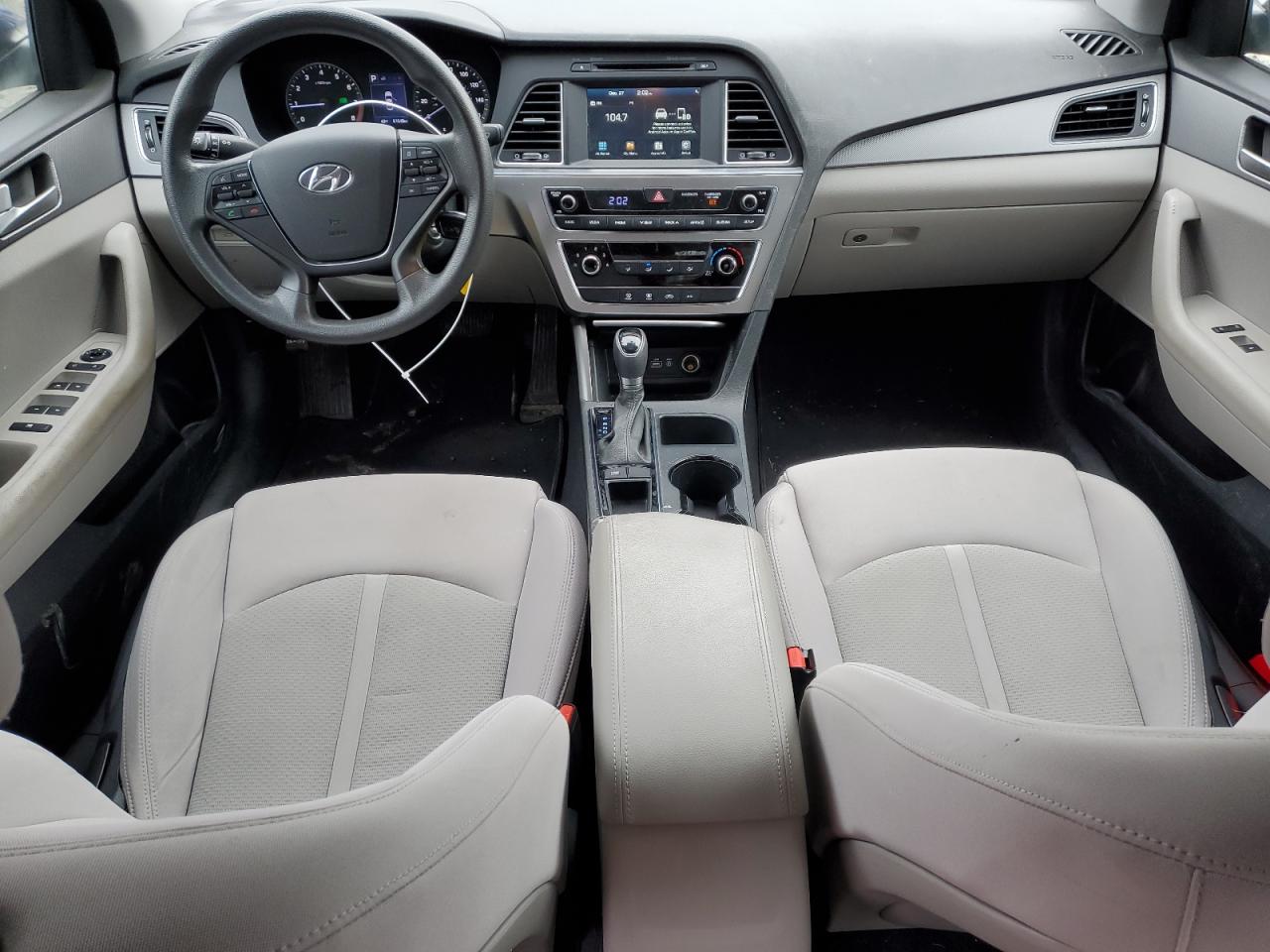 2016 Hyundai Sonata - Image 8