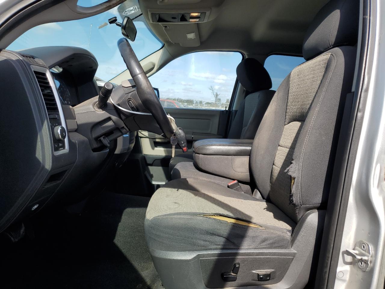 2010 Dodge RAM - Image 7