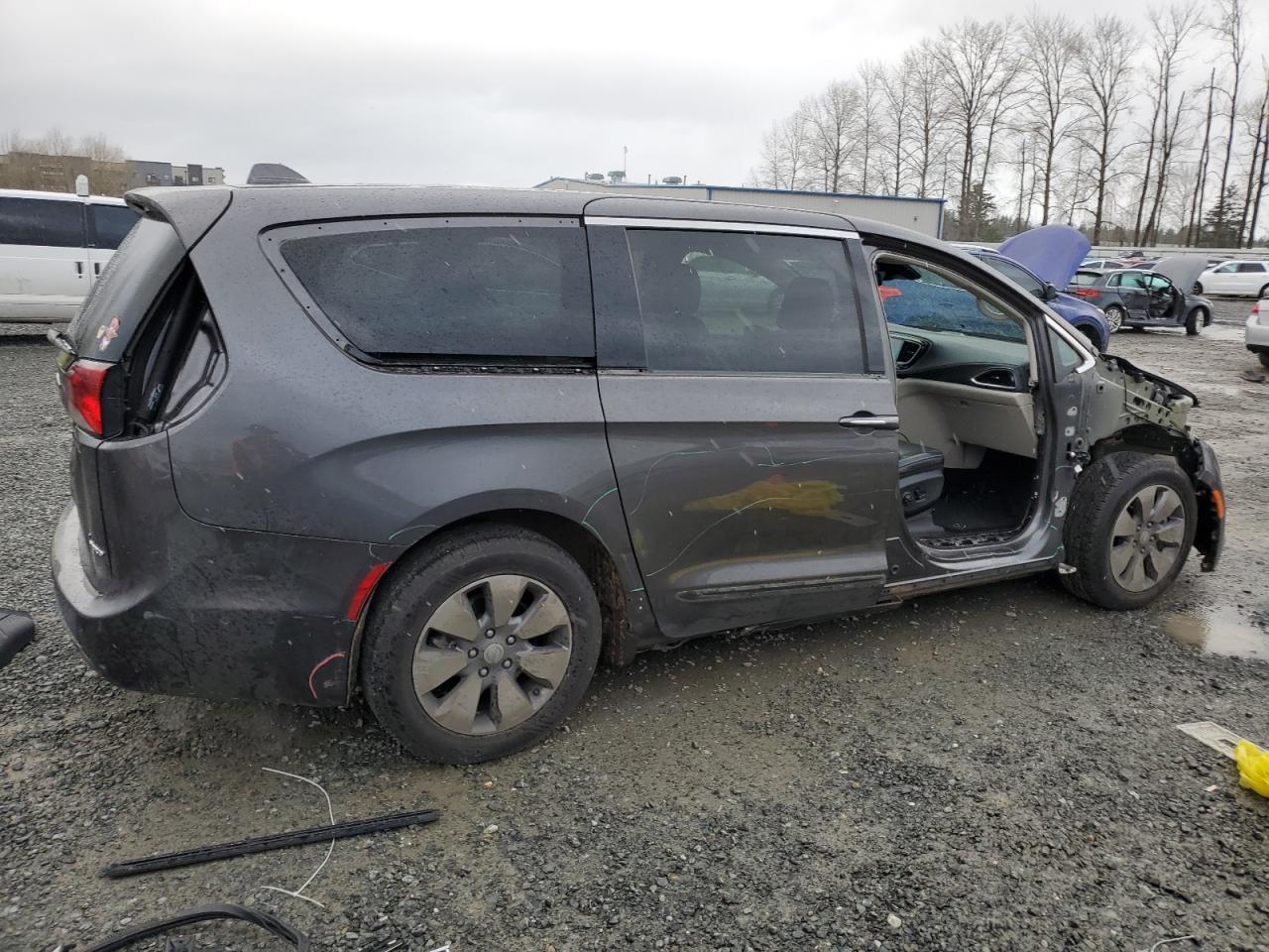 2018 Chrysler Pacifica - Image 3