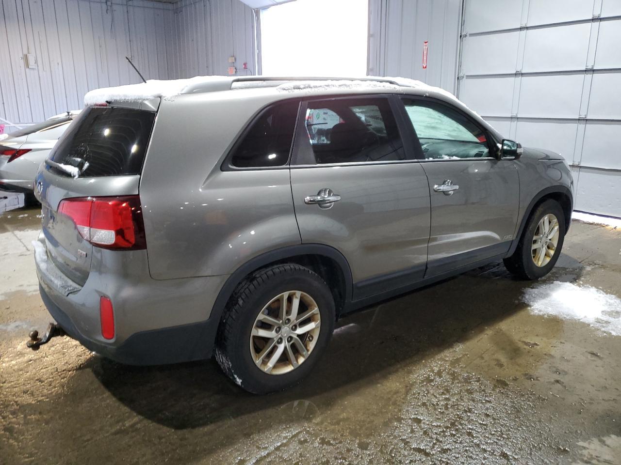 2014 Kia Sorento - Image 3